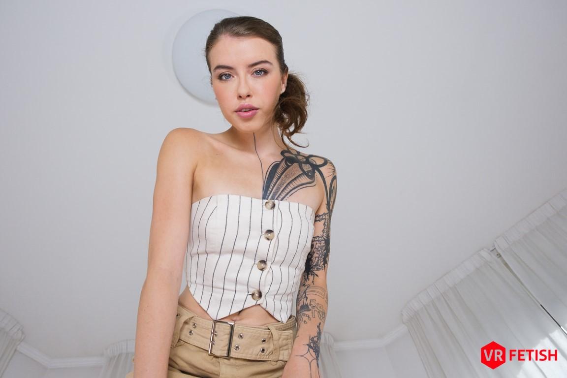 Czech Vr Fetish Best Tattooed Babe To Sit On Your Face