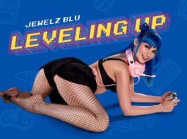 Jewelz Blu VRPorn